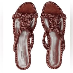 Brand new Le Monde Beryl Sandals